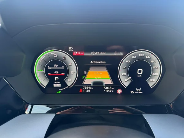 AUDI A3 Allstreet PHEV (2025) — foto 6 van 24