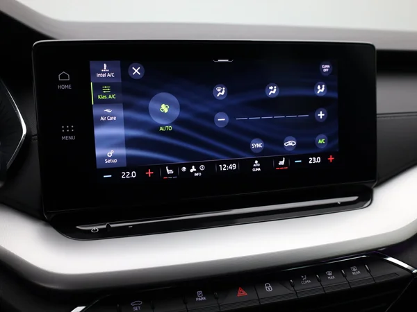 SKODA Octavia Combi (2023) — foto 17 van 20