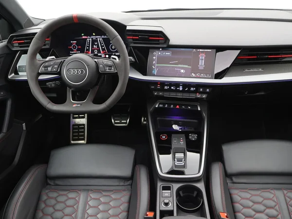 AUDI RS3 Sportback (2025) — foto 7 van 26