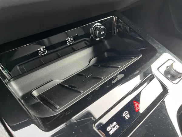AUDI A5 Avant e-hybrid (PHEV) (2026) — foto 7 van 24