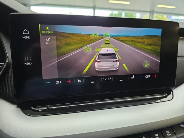 SKODA Octavia SW (2020) — foto 11 van 13