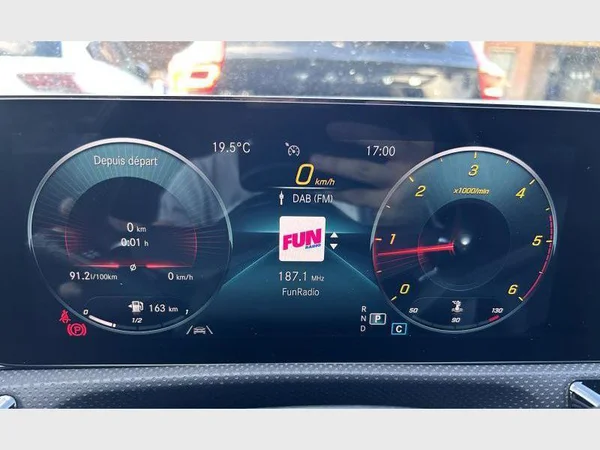 Mercedes-Benz CLA 180 (2021) — foto 6 van 33