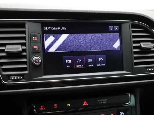 SEAT Leon (2020) — foto 11 van 22