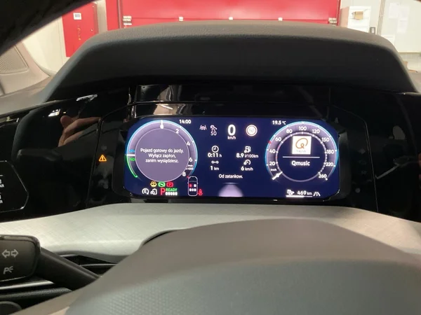 VOLKSWAGEN Golf VIII eHybrid (PHEV) (2025) — foto 6 van 22
