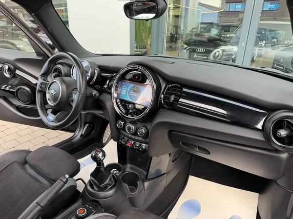 Mini Cooper (2021) — foto 2 van 25
