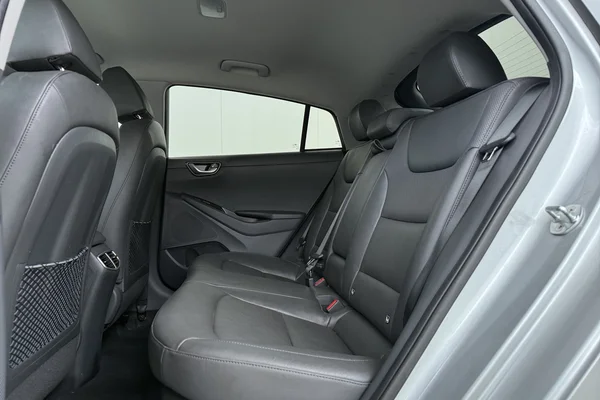 Hyundai Ioniq Hev (2020) — foto 19 van 20