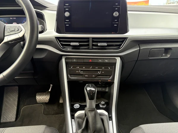 VOLKSWAGEN T-Roc (2025) — foto 4 van 24