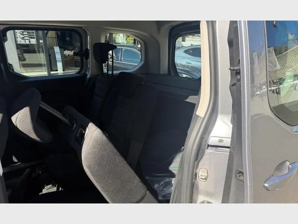 Opel Combo Life Swb (2022) — foto 20 van 27
