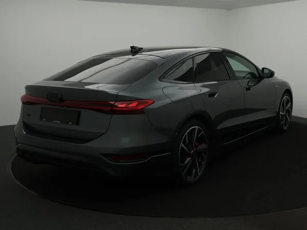 Audi A6 Sportback e-tron (2025) — foto 36 van 37