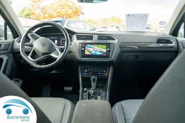 Volkswagen Tiguan (2023) — foto 13 van 48