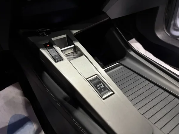 Peugeot 308 (2023) — foto 8 van 26