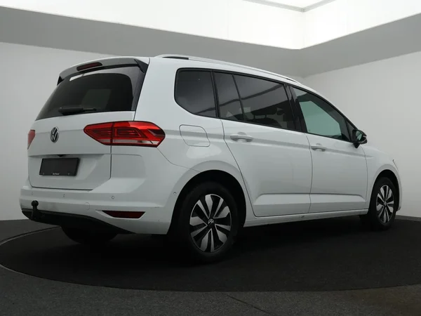 VOLKSWAGEN Touran (2025) — foto 12 van 29
