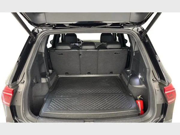 Volkswagen Tiguan Allspace (2023) — foto 5 van 40