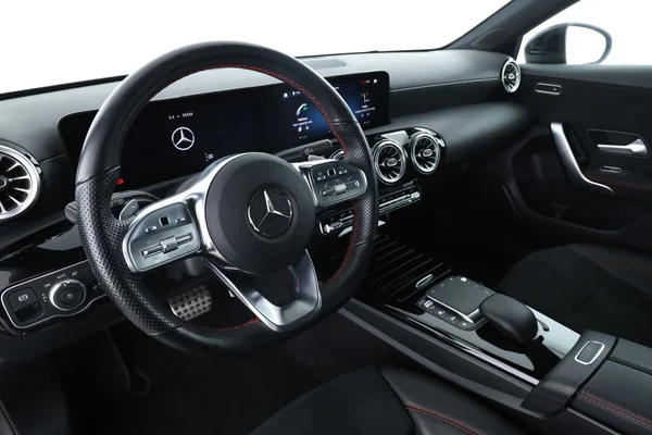 Mercedes-Benz A-Klasse (2022) — foto 2 van 16