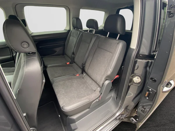 VOLKSWAGEN Caddy Maxi eHybrid (2025) — foto 8 van 24