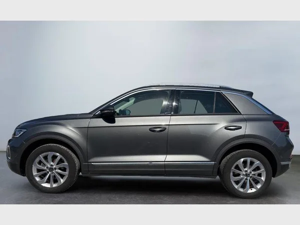 Volkswagen T-Roc (2023) — foto 27 van 29