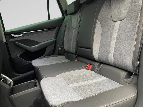SKODA Octavia Combi (2025) — foto 8 van 14