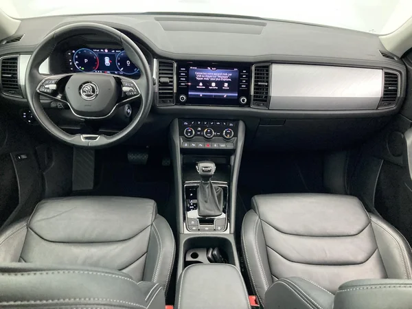 SKODA Kodiaq (2022) — foto 5 van 36