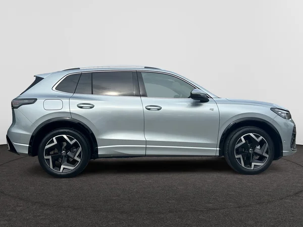VOLKSWAGEN Tiguan (2025) — foto 11 van 11
