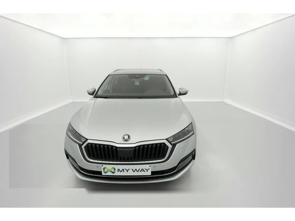 SKODA Octavia Combi (2022) — foto 12 van 36