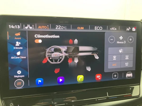 CUPRA Born (2022) — foto 8 van 32
