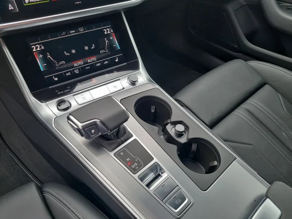 AUDI A6 Avant (2025) — foto 21 van 21