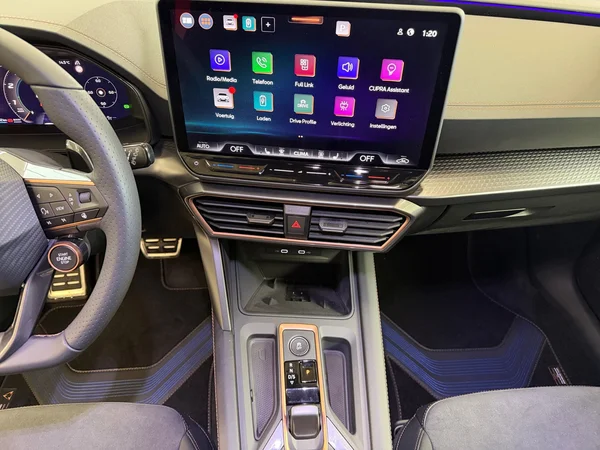 CUPRA Leon ST e-Hybrid (PHEV) (2026) — foto 3 van 24
