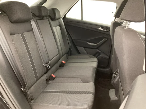 VOLKSWAGEN T-Roc (2024) — foto 28 van 36