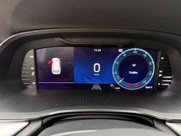 SKODA Octavia Combi (2021) — foto 7 van 24