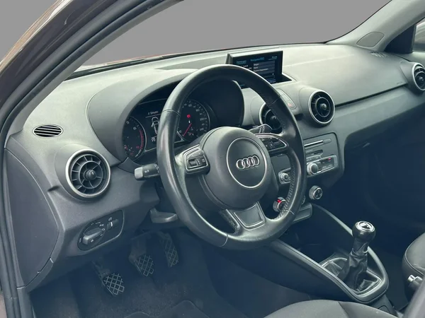 Audi A1 Sportback (2016) — foto 4 van 19