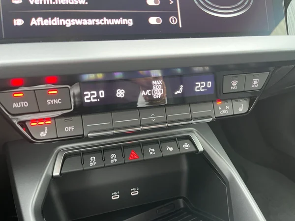 AUDI A3 Sedan (2025) — foto 10 van 19