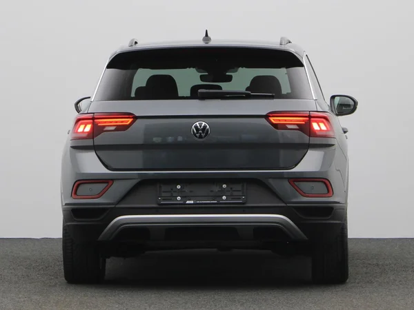VOLKSWAGEN T-Roc (2023) — foto 16 van 19