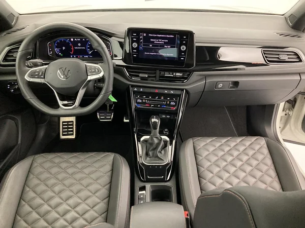 VOLKSWAGEN T-Roc Cabriolet (2025) — foto 24 van 48