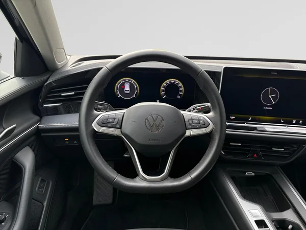 VOLKSWAGEN Passat SW (2025) — foto 4 van 24