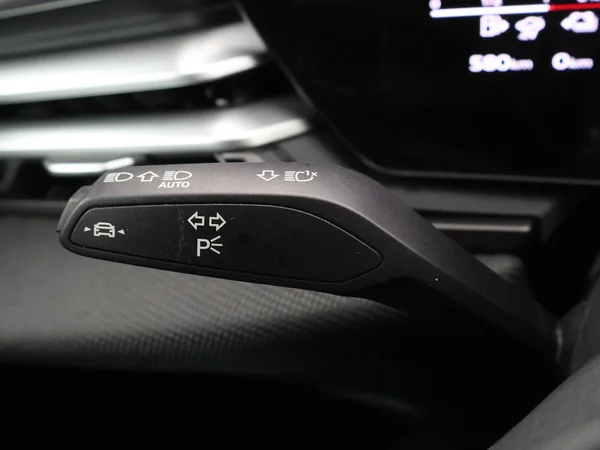 AUDI A5 Avant e-hybrid (PHEV) (2026) — foto 13 van 30