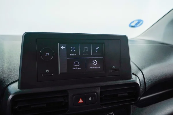 Toyota E-Proace Van Mwb (2024) — foto 18 van 59