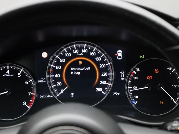 Mazda 3 (2021) — foto 41 van 42