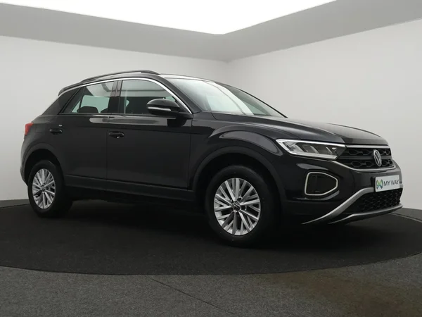 Volkswagen T-Roc (2022) — foto 17 van 25