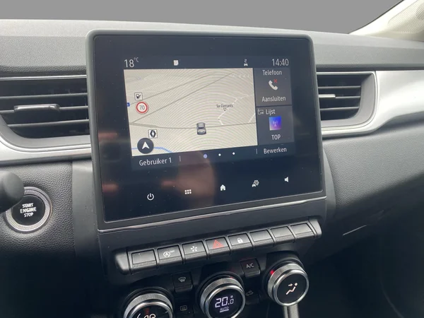 Renault Captur (2022) — foto 22 van 22