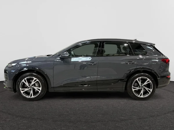 AUDI Q6 e-tron (2025) — foto 10 van 17