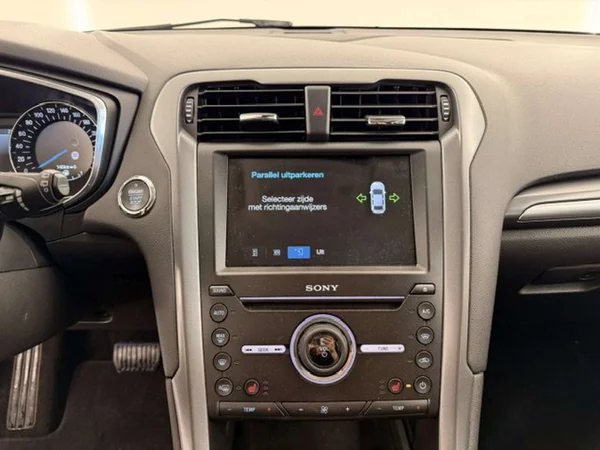 Ford Mondeo (2019) — foto 9 van 18