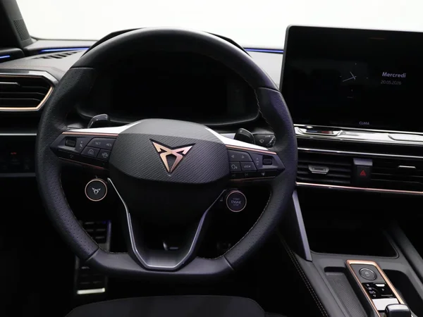 CUPRA Leon ST (2025) — foto 2 van 19
