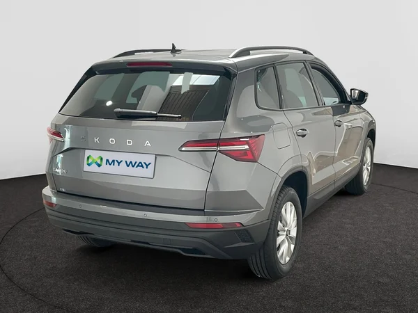 SKODA Karoq (2025) — foto 8 van 15