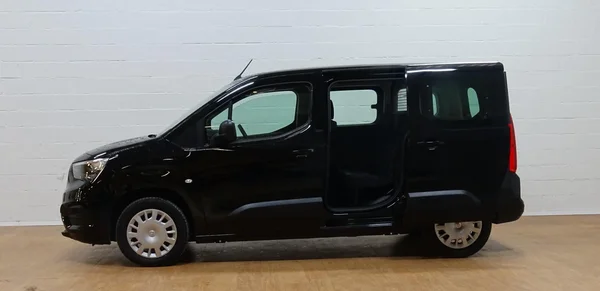 Opel Combo (2023) — foto 25 van 27