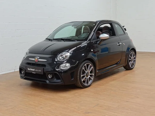 Fiat 500C (2024) — foto 19 van 24