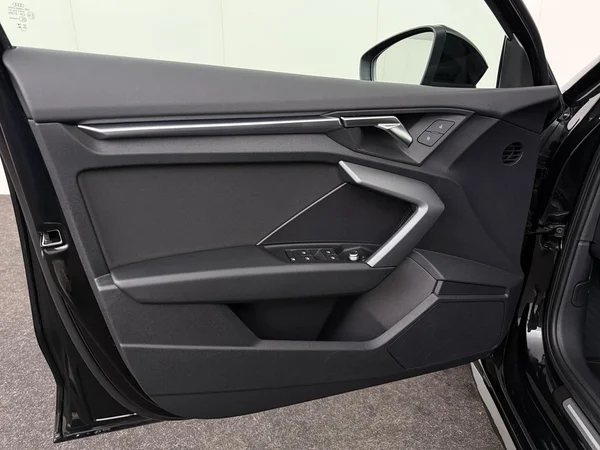 AUDI A3 Sportback (2025) — foto 16 van 18