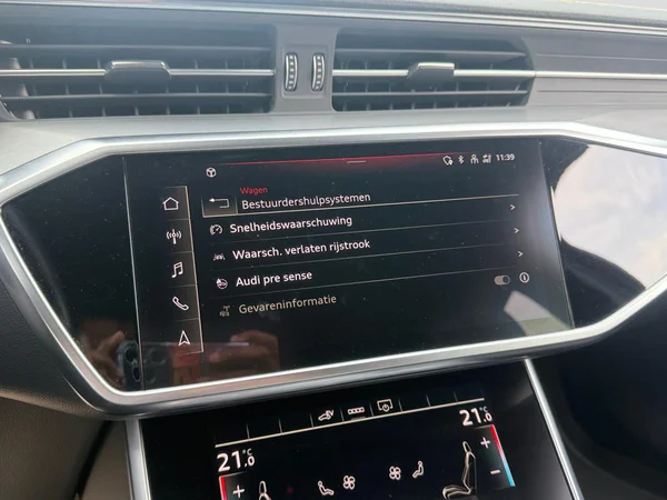 AUDI A6 Avant PHEV (2021) — foto 6 van 19