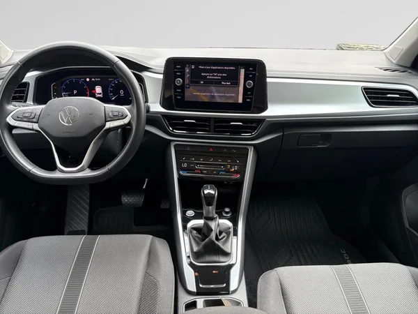 VOLKSWAGEN T-Roc (2025) — foto 2 van 24