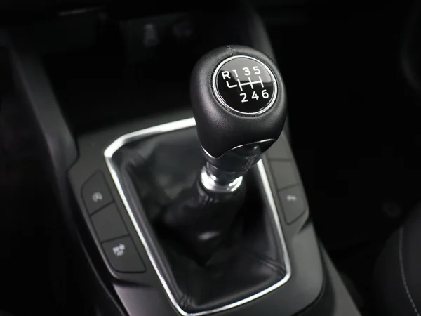 FORD Kuga (2024) — foto 4 van 28