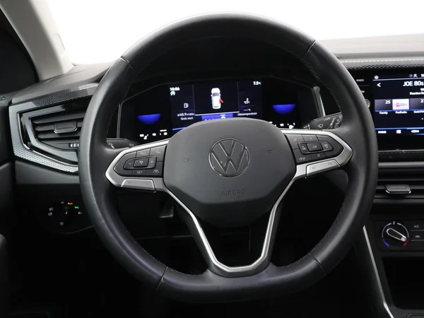 VOLKSWAGEN Taigo (2022) — foto 3 van 28